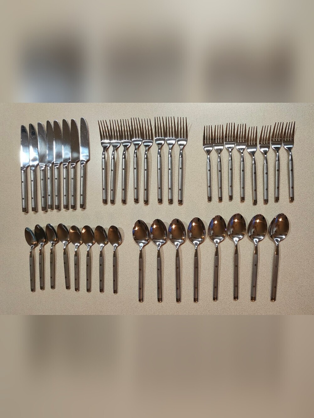 Hampton Silversmiths 026 Silverware 40 Piece Lot Stainless Rivet Accent Satin